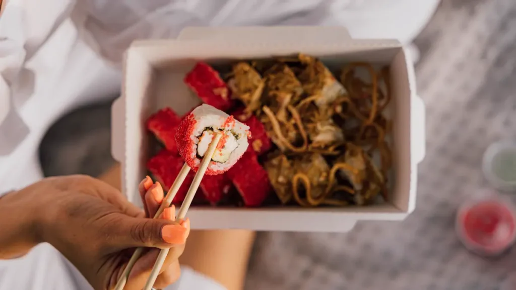 Takeaway box
