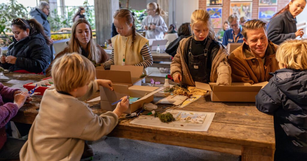 A Shared Autumn Artwork Grows at ARTIS