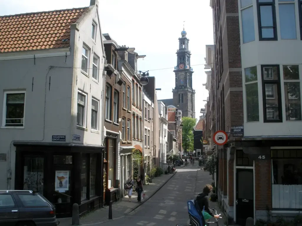 Eerste Leliedwarsstraat in the Jordaan, Amsterdam, with the Westerkerk tower