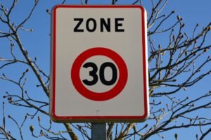 Zone 30 sign
